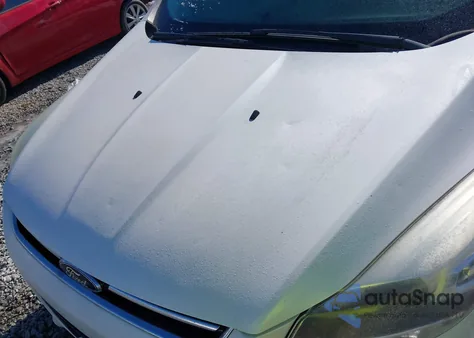 2014 Ford Escape Titanium z USA, uszkodzony, nr VIN 1FMCU0J99EUA91053